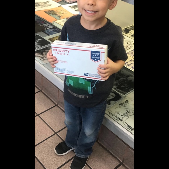 HAPPY CHILD WHEN WE GO TO MAIL THANKYOU SO MUCH 👑 - Picture 1 of 1